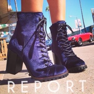 REPORT SIGNATURE Crushed Velvet Lace-up Booties